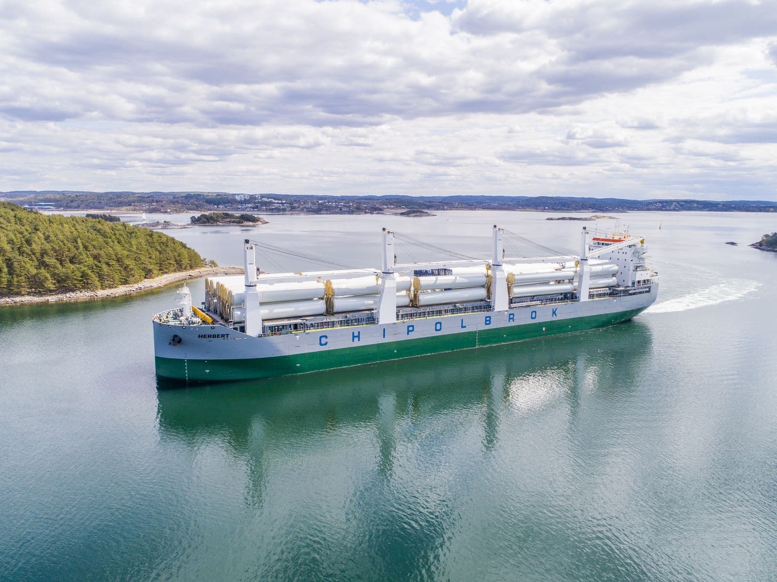 Legal Battles and Project Buyouts Leave US Offshore Wind Industry in Limbo