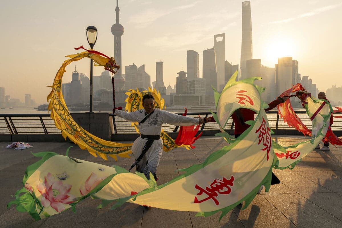 China Launches Record €5 Billion Sovereign Bond Sale in Euros