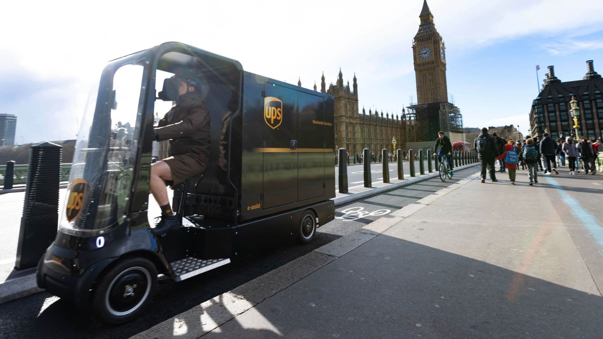 UPS Explores Outsourcing UK Parcel Delivery to Third-Party Couriers