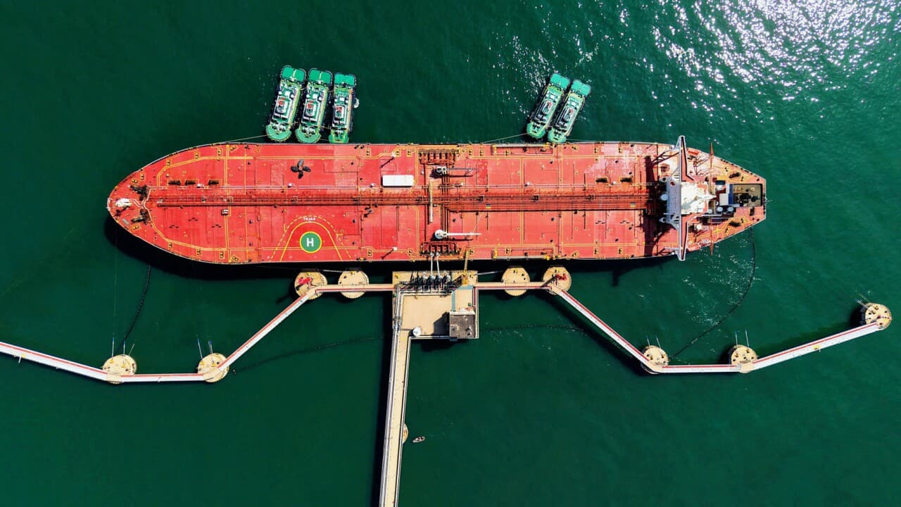 Strait of Hormuz Reopens: How the U.S.-Iran Truce Is Reshaping the Global Oil Trade