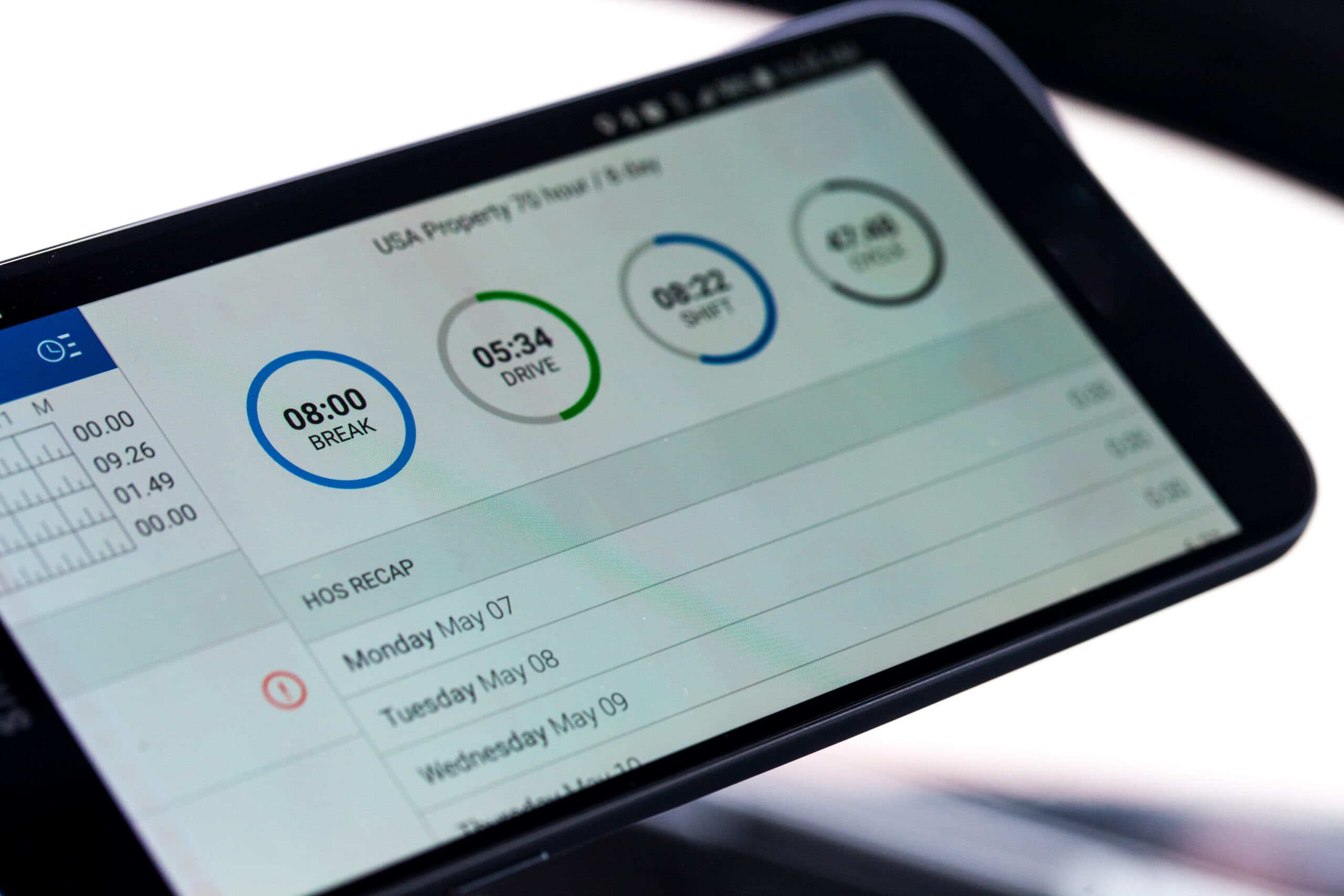 FMCSA Drops Rule Requiring Trucks to Carry Printed ELD Manual