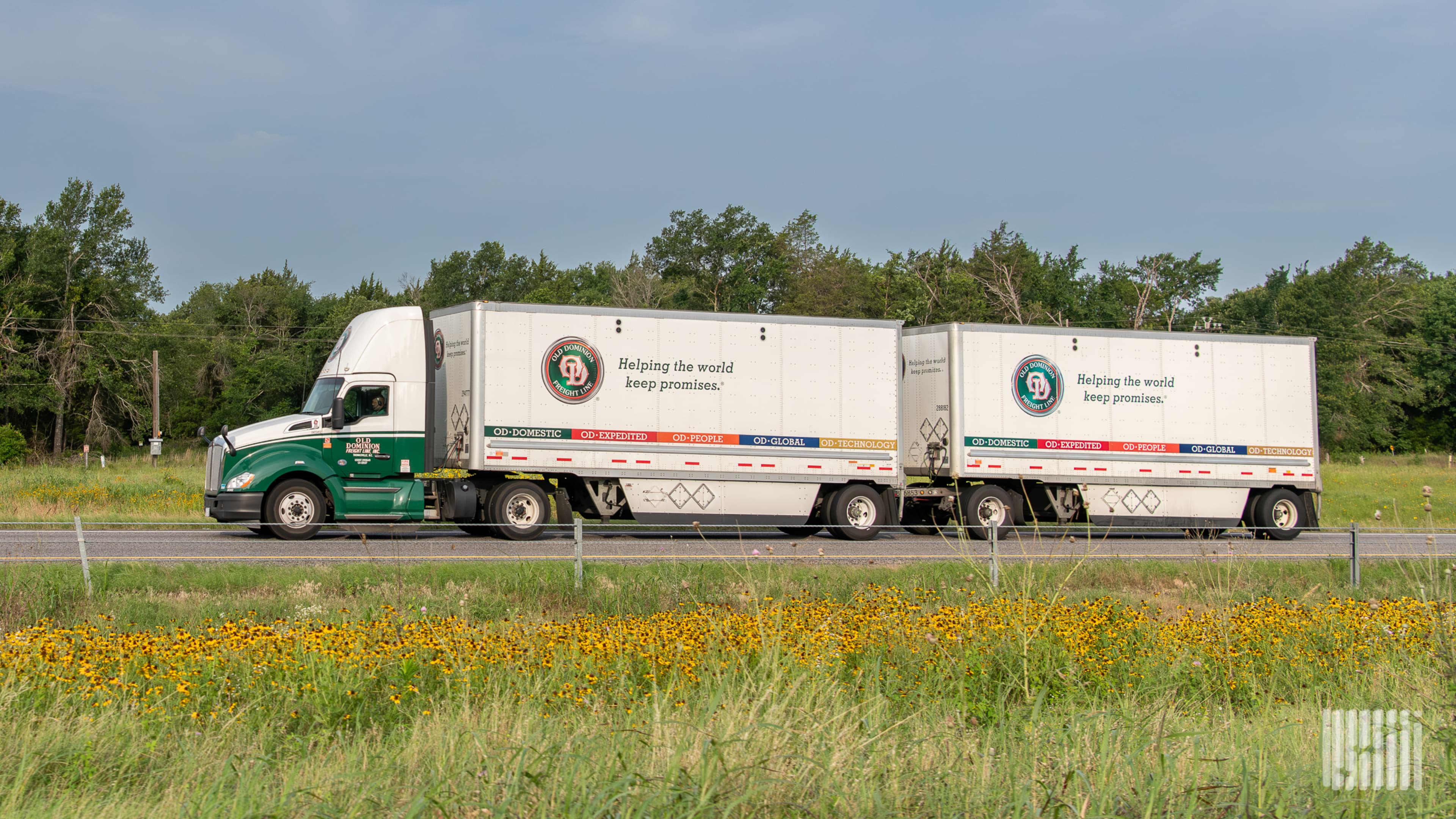 LTL's Paper Gains: What Rising Rates Really Mean for Shippers and Carriers