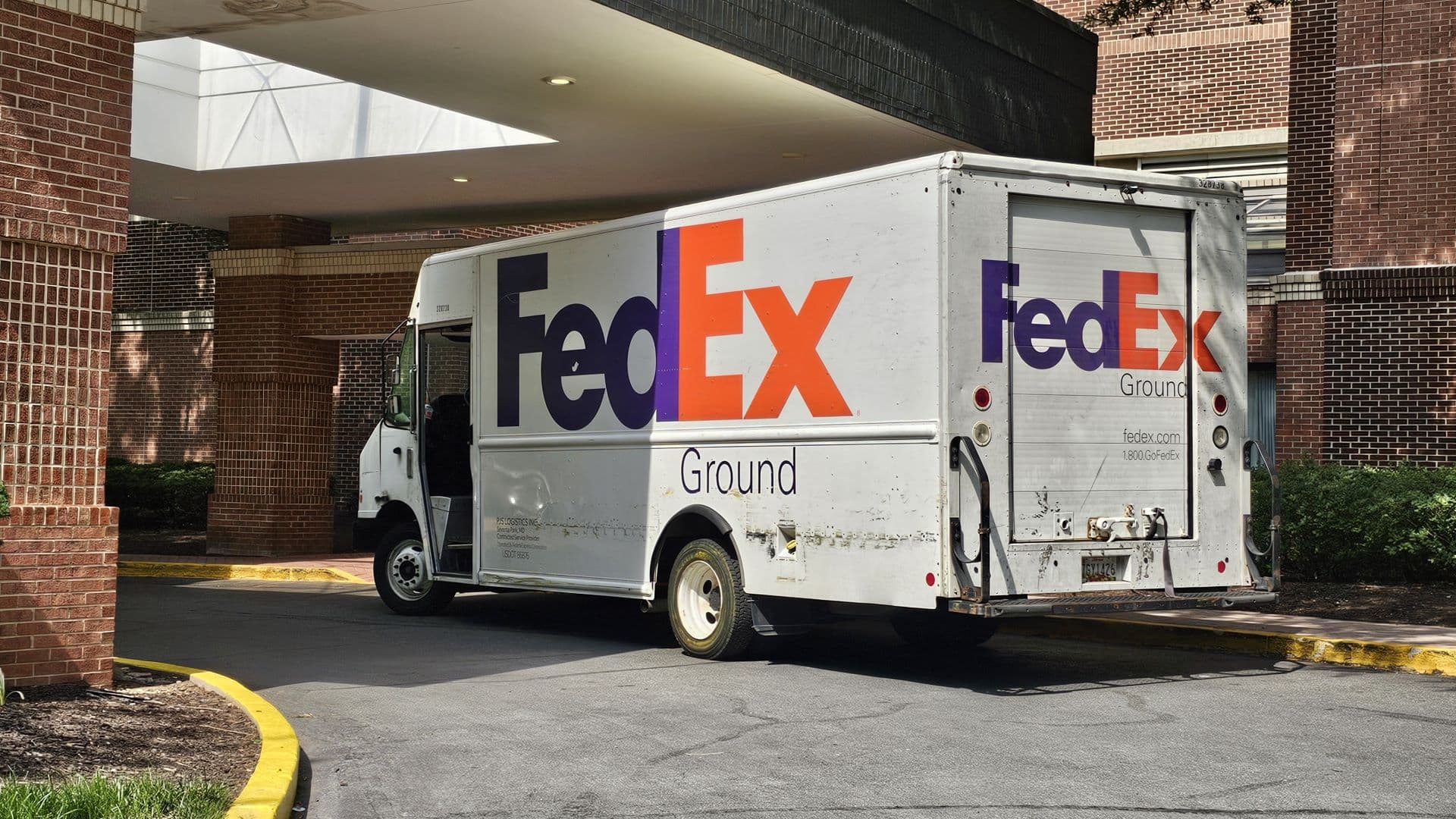 FedEx Boosts Revenue Behind Premium Parcel and Freight Volumes