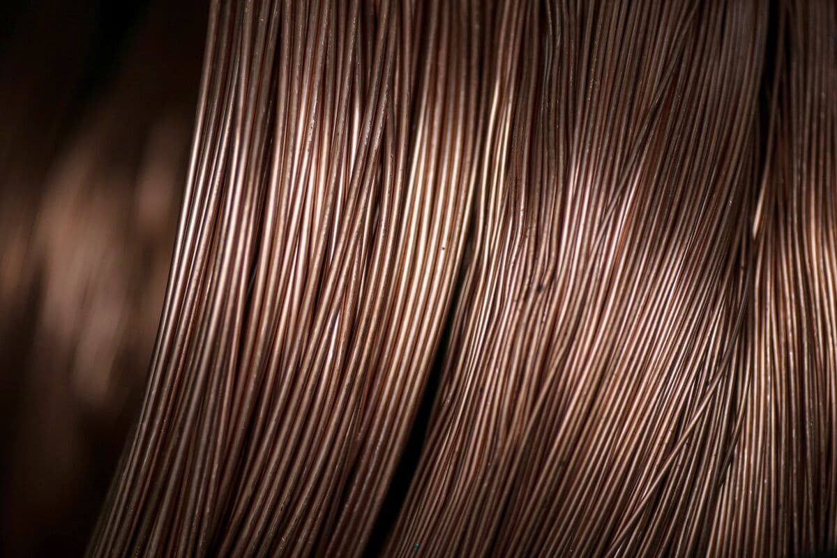 Copper Holds Losses as Dollar Strength and Hawkish Fed Weigh on Industrial Metals