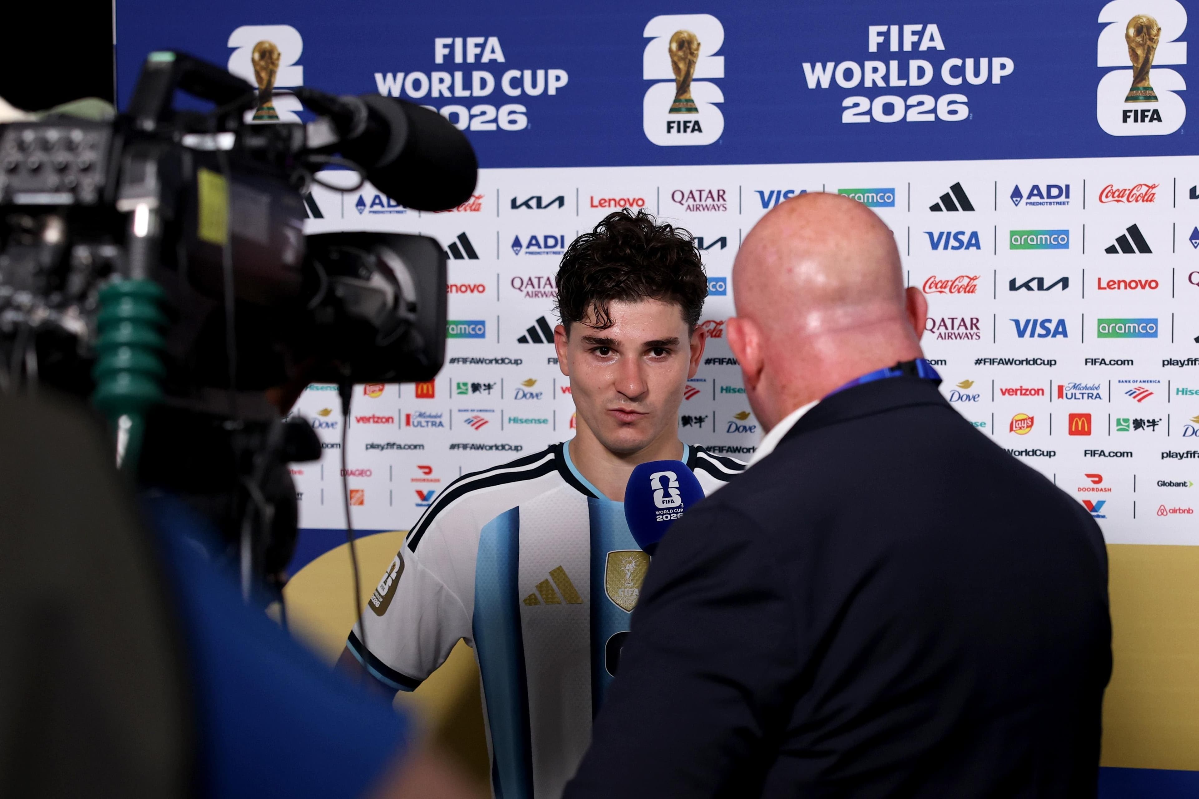 FC Barcelona Target Julian Alvarez Publicly Confirms He Wants 'Dream' Move