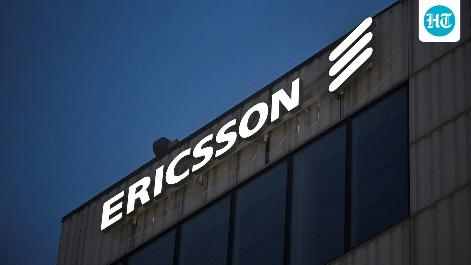 Wired Wisdom: Ericsson's 5G Data, Apple's AI Agents, and the Foldable Phone Market in 2026